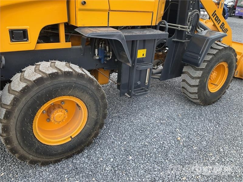  Iron Bull L36 Cargador sobre Neumaticos / Wheel Lo Iekrāvēji uz riteņiem