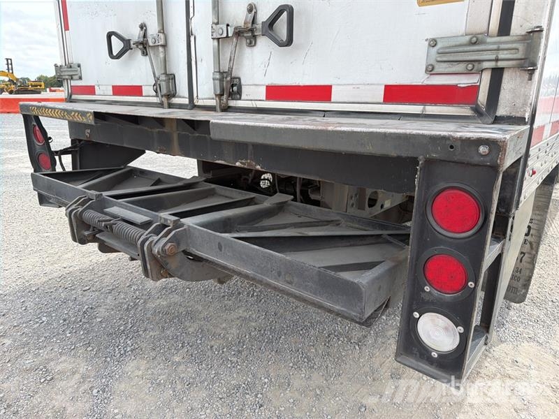 Isuzu FTR 4x2 Camion con Caja Refrigerada / Refrigerated شاحنات بدرجة حرارة قابلة للضبط