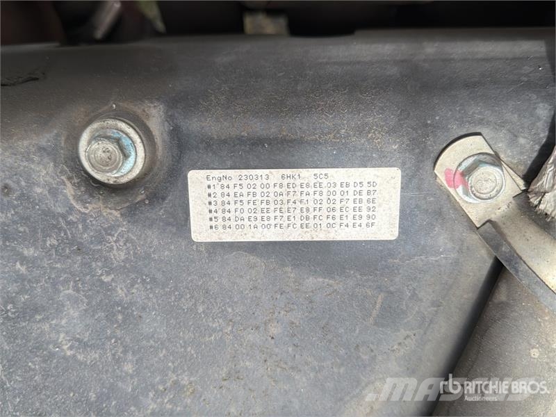 Isuzu FTR 4x2 Camion con Caja Refrigerada / Refrigerated شاحنات بدرجة حرارة قابلة للضبط
