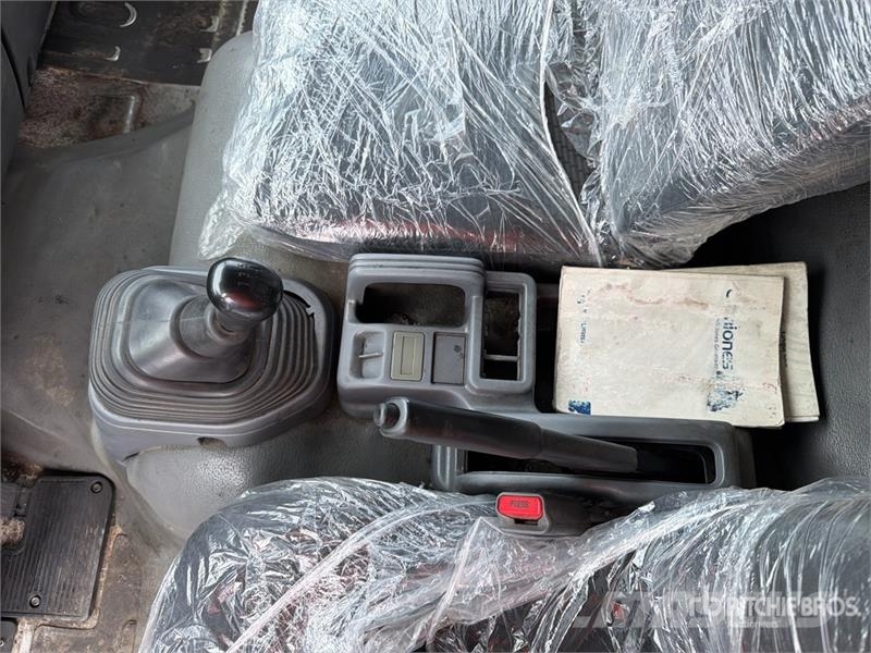Isuzu FTR Camion con Caja Refrigerada / Refrigerated Tru Kühlkoffer