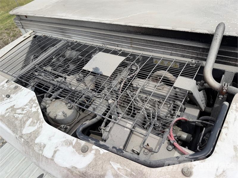 Isuzu FTR Camion con Caja Refrigerada / Refrigerated Tru Kühlkoffer