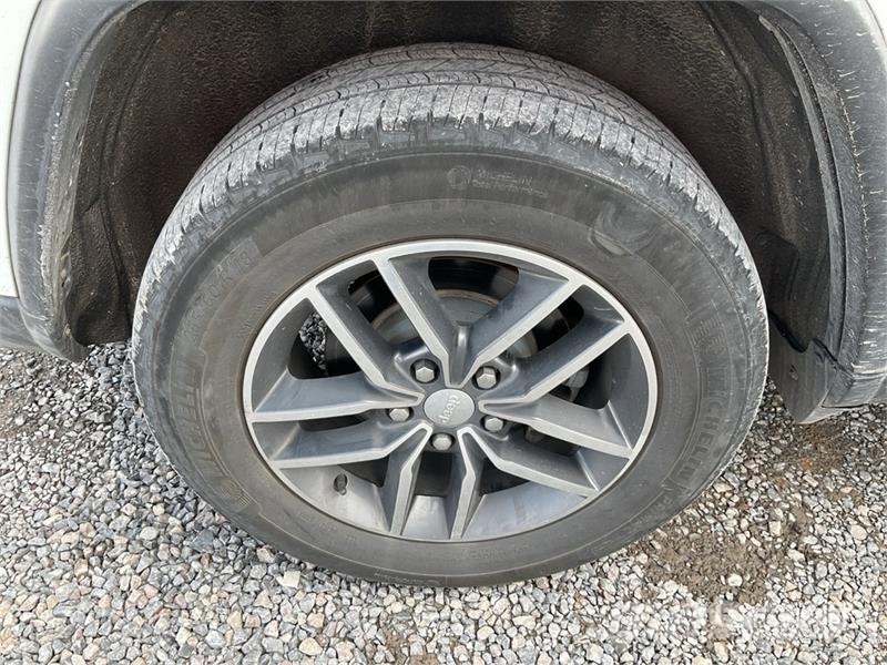 Jeep Grand Cherokee Limited Avtomobili