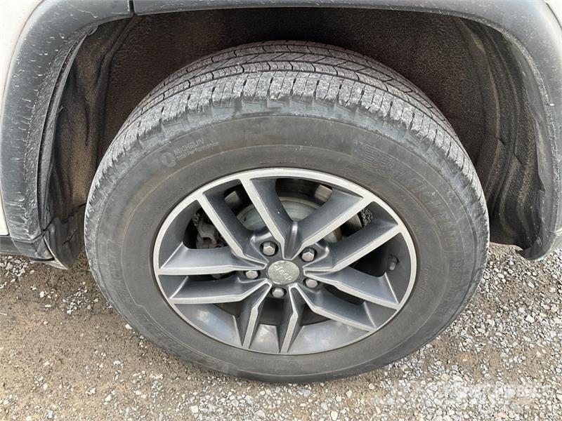 Jeep Grand Cherokee Limited Avtomobili