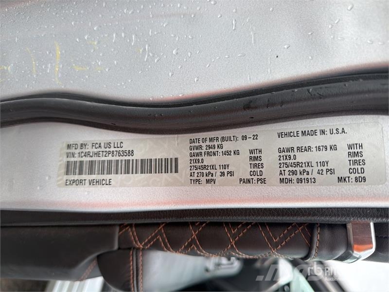 Jeep Grand Cherokee Summit 4WD Camioneta / SUV Samochody osobowe