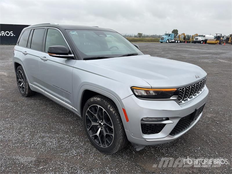 Jeep Grand Cherokee Summit 4WD Camioneta / SUV Samochody osobowe