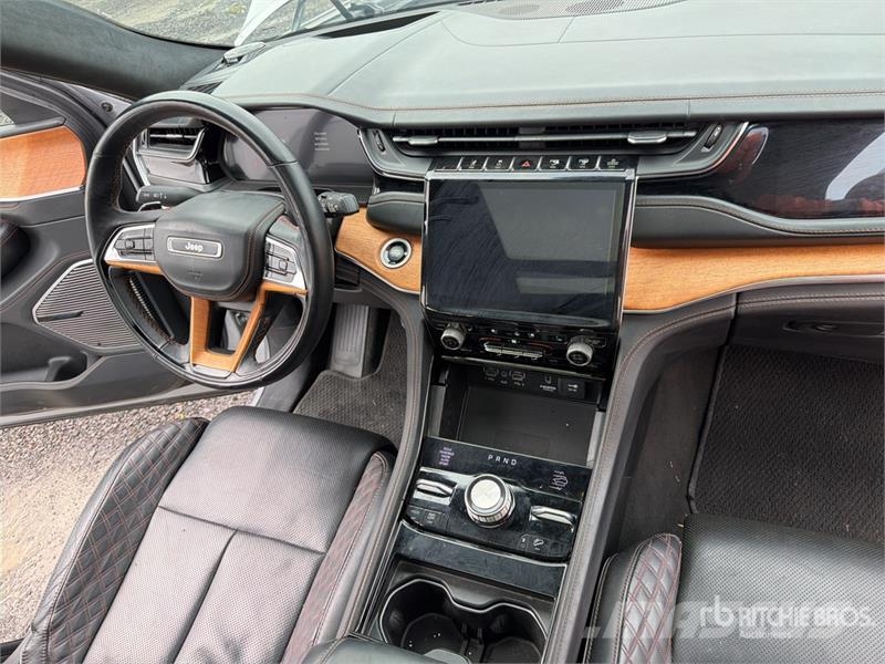 Jeep Grand Cherokee Summit 4WD Camioneta / SUV Samochody osobowe