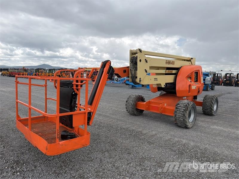 JLG 450AJ 2WD Diesel Elevador Articulado / Articulatin Karos emelők