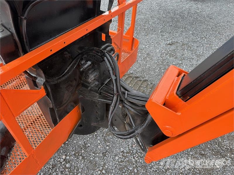 JLG 450AJ 2WD Diesel Elevador Articulado / Articulatin Karos emelők