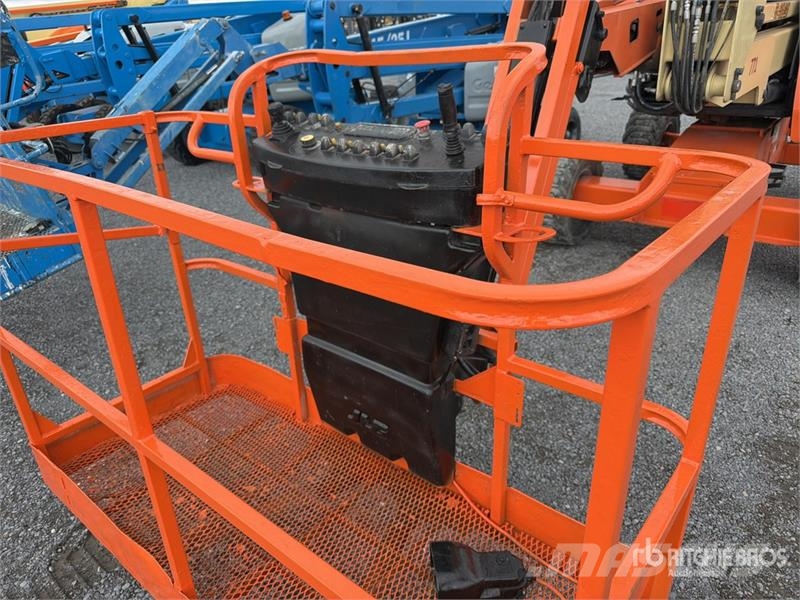 JLG 450AJ 2WD Diesel Elevador Articulado / Articulatin Karos emelők