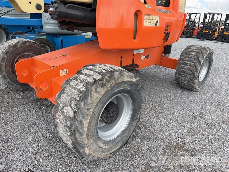 JLG 450AJ 2WD Diesel Elevador Articulado / Articulatin Karos emelők