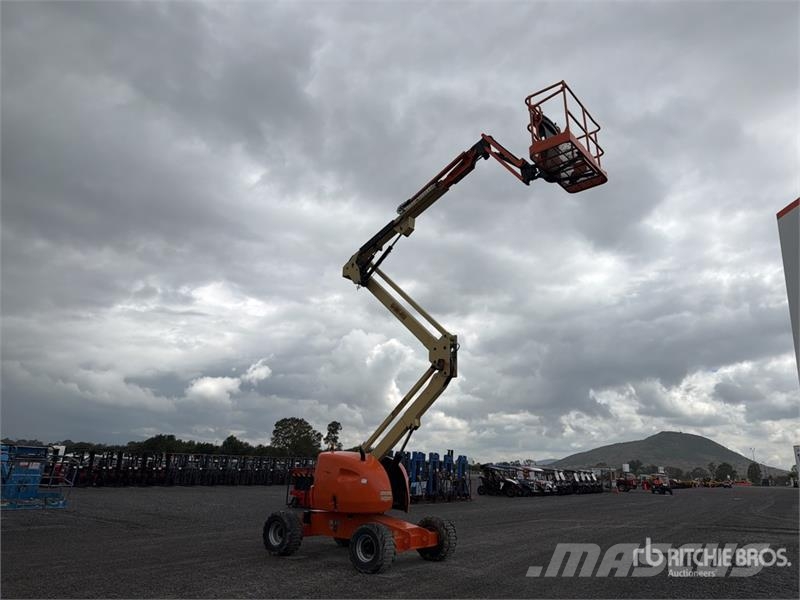 JLG 450AJ 2WD Diesel Elevador Articulado / Articulatin Karos emelők