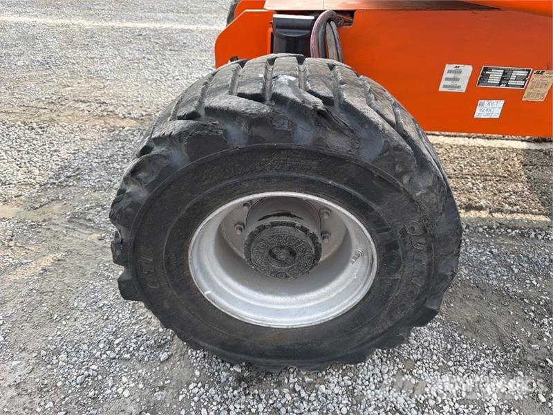 JLG 450AJ 4WD Diesel Elevador Articulado / Articulatin Gelenkteleskoparbeitsbühnen