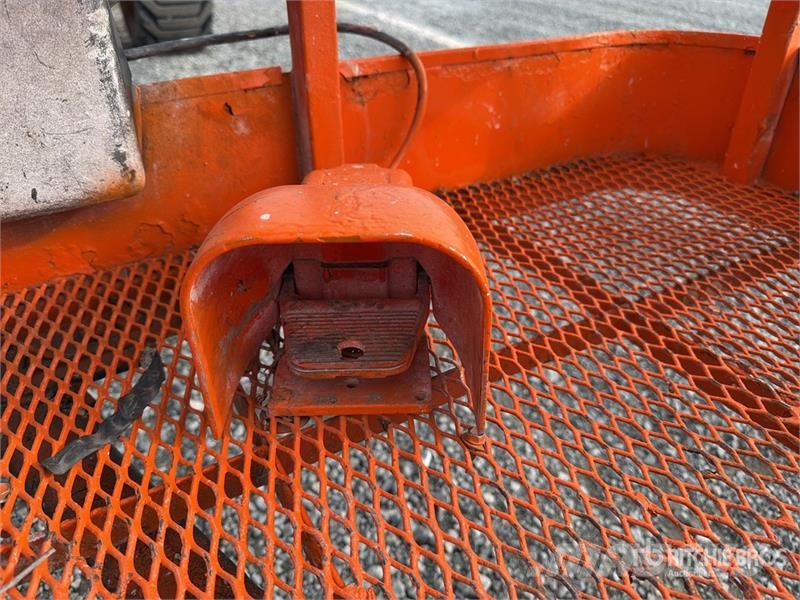 JLG 450AJ 4WD Diesel Elevador Articulado / Articulatin Gelenkteleskoparbeitsbühnen