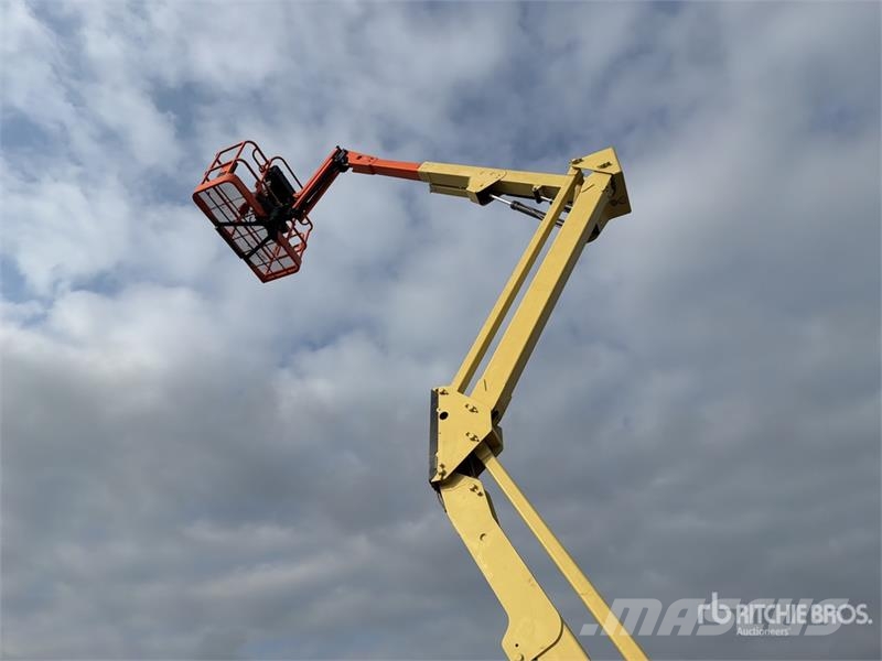JLG 450AJ 4WD Diesel Elevador Articulado / Articulatin Gelenkteleskoparbeitsbühnen
