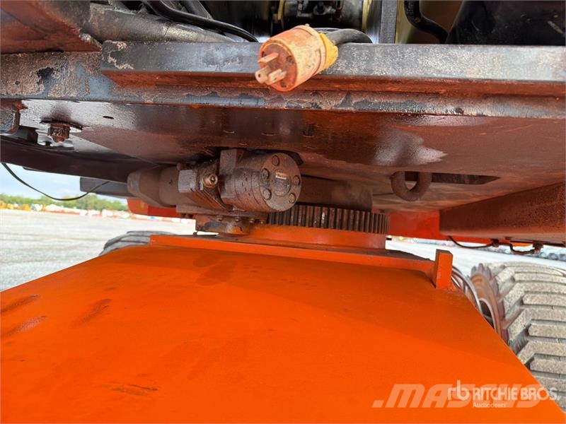 JLG 450AJ 4WD Diesel Elevador Articulado / Articulatin Gelenkteleskoparbeitsbühnen