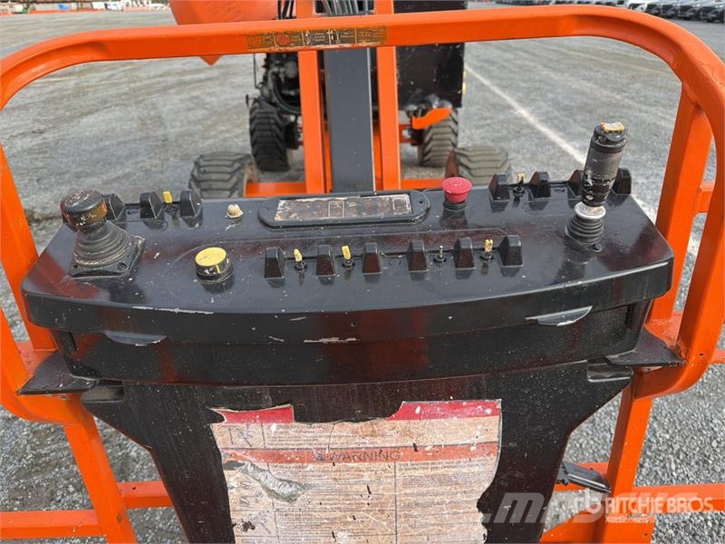 JLG 450AJ 4WD Diesel Elevador Articulado / Articulatin Gelenkteleskoparbeitsbühnen
