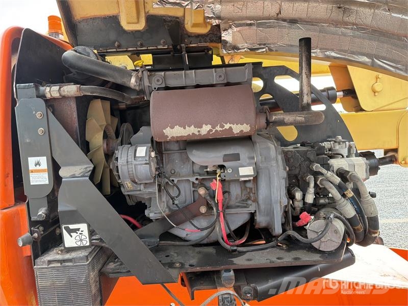 JLG 450AJ 4WD Diesel Elevador Articulado / Articulatin Gelenkteleskoparbeitsbühnen