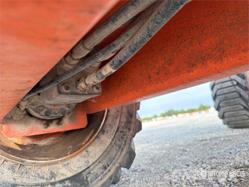 JLG 450AJ 4WD Diesel Elevador Articulado / Articulatin Gelenkteleskoparbeitsbühnen