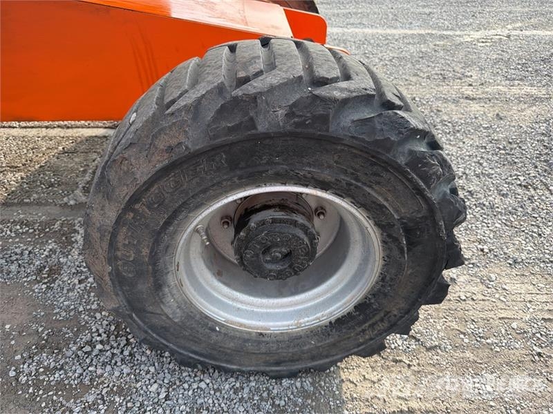 JLG 450AJ 4WD Diesel Elevador Articulado / Articulatin Gelenkteleskoparbeitsbühnen
