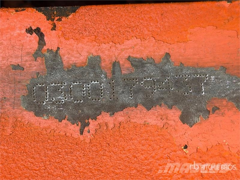 JLG 450AJ 4WD Diesel Elevador Articulado / Articulatin Gelenkteleskoparbeitsbühnen