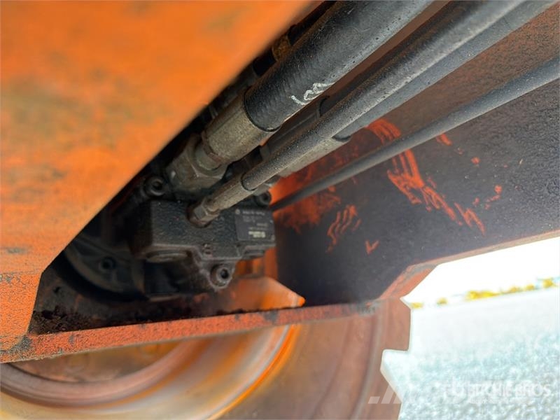 JLG 800 AJ 2WD Diesel Elevador Articulado / Articulati Zglobne podizne platforme