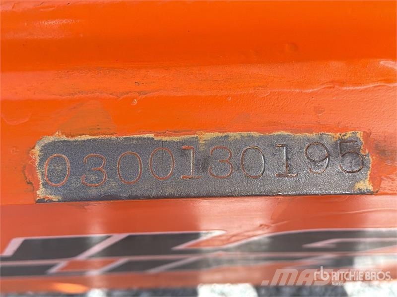 JLG 800 AJ 2WD Diesel Elevador Articulado / Articulati Zglobne podizne platforme