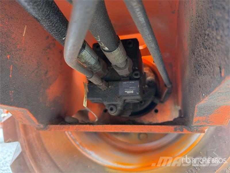 JLG 800 AJ 2WD Diesel Elevador Articulado / Articulati Zglobne podizne platforme