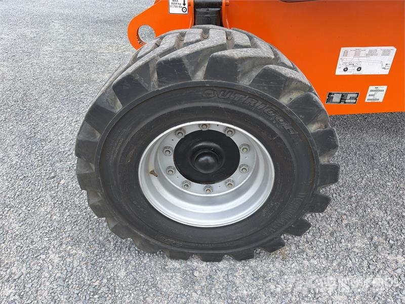 JLG 800 AJ 2WD Diesel Elevador Articulado / Articulati Zglobne podizne platforme