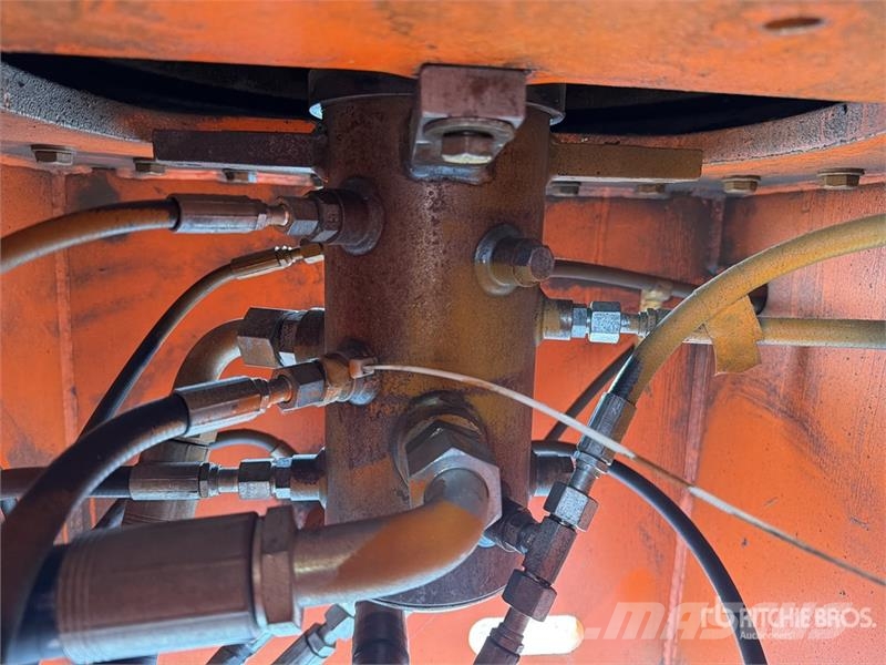 JLG 800 AJ 2WD Diesel Elevador Articulado / Articulati Zglobne podizne platforme