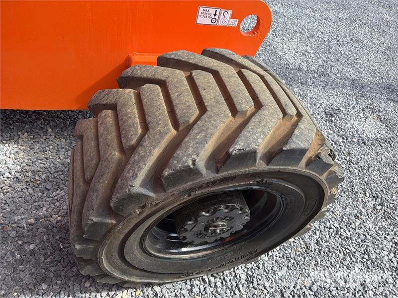 JLG 800 AJ 4WD Diesel Elevador Articulado / Articulati رافعات سلة مفصلية