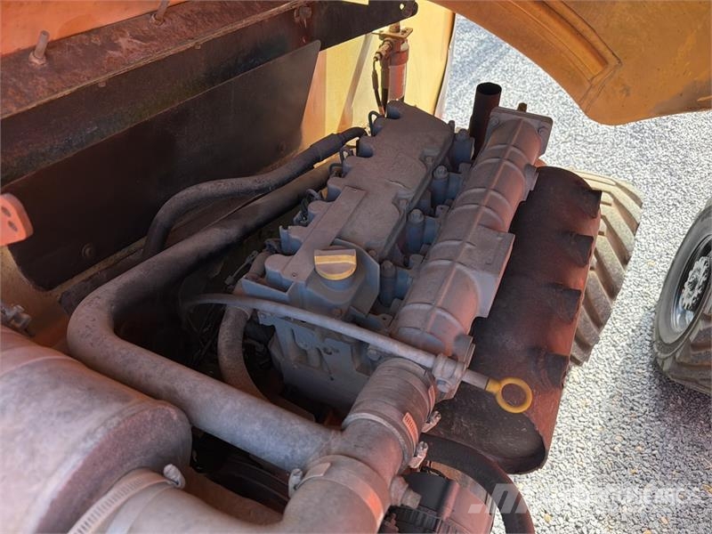 JLG 800 AJ 4WD Diesel Elevador Articulado / Articulati رافعات سلة مفصلية
