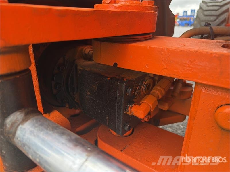JLG 800 AJ 4WD Diesel Elevador Articulado / Articulati Strēles pacēlāji