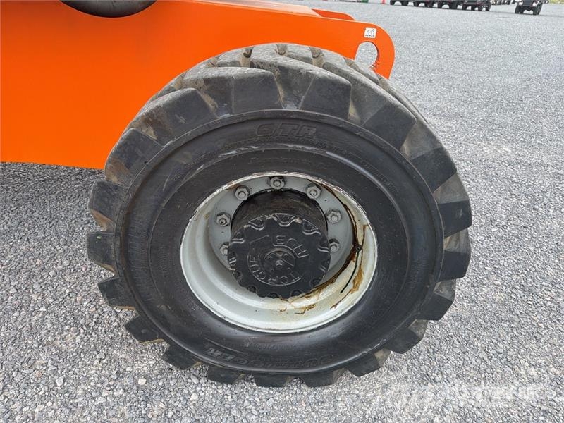 JLG 800 AJ 4WD Diesel Elevador Articulado / Articulati Strēles pacēlāji