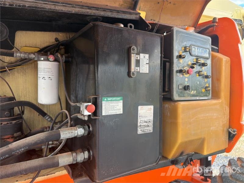 JLG 800 AJ 4WD Diesel Elevador Articulado / Articulati رافعات سلة مفصلية
