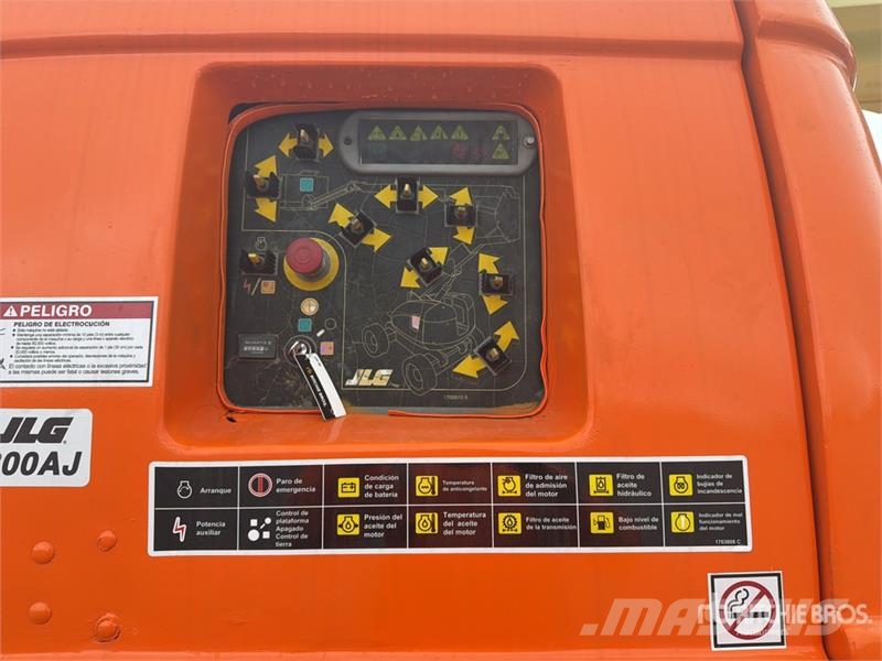 JLG 800 AJ 4WD Diesel Elevador Articulado / Articulati Strēles pacēlāji
