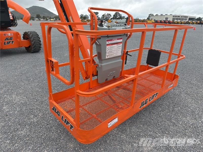 JLG 800 AJ 4WD Diesel Elevador Articulado / Articulati Strēles pacēlāji