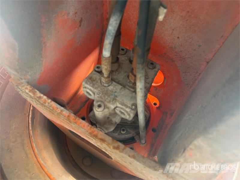 JLG 800 AJ 4WD Diesel Elevador Articulado / Articulati رافعات سلة مفصلية