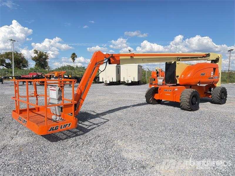JLG 800 AJ 4WD Diesel Elevador Articulado / Articulati رافعات سلة مفصلية