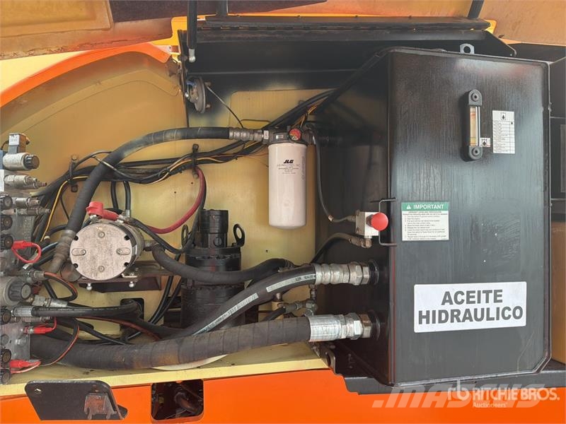 JLG 800 AJ 4WD Diesel Elevador Articulado / Articulati Strēles pacēlāji