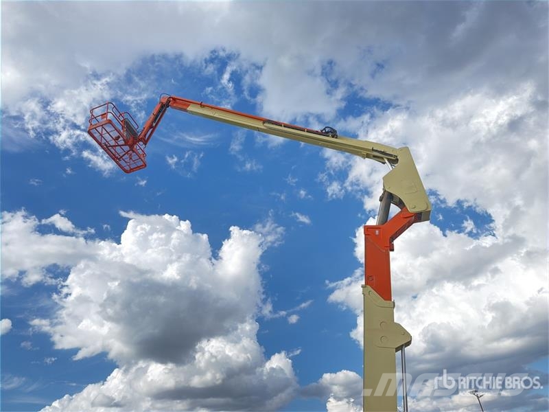 JLG 800 AJ 4WD Diesel Elevador Articulado / Articulati رافعات سلة مفصلية