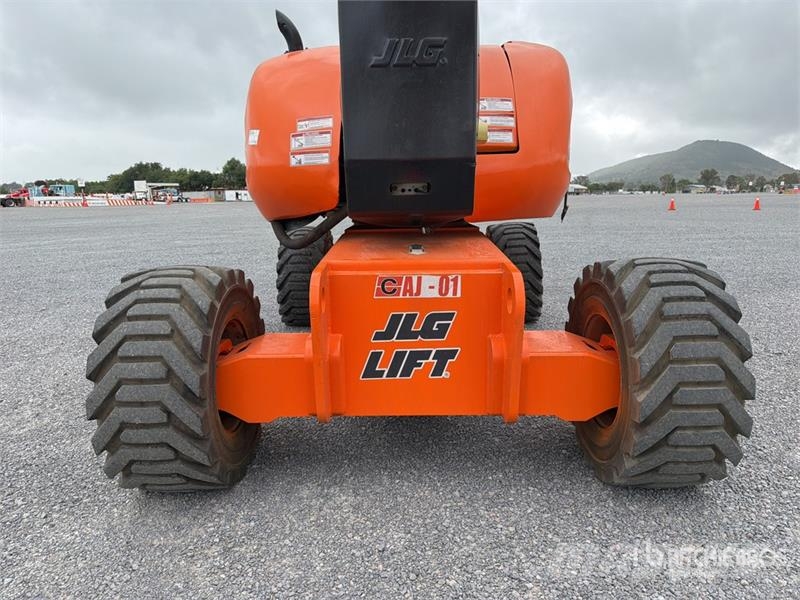 JLG 800 AJ 4WD Diesel Elevador Articulado / Articulati Strēles pacēlāji
