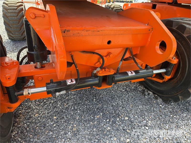 JLG 800 AJ 4WD Diesel Elevador Articulado / Articulati رافعات سلة مفصلية