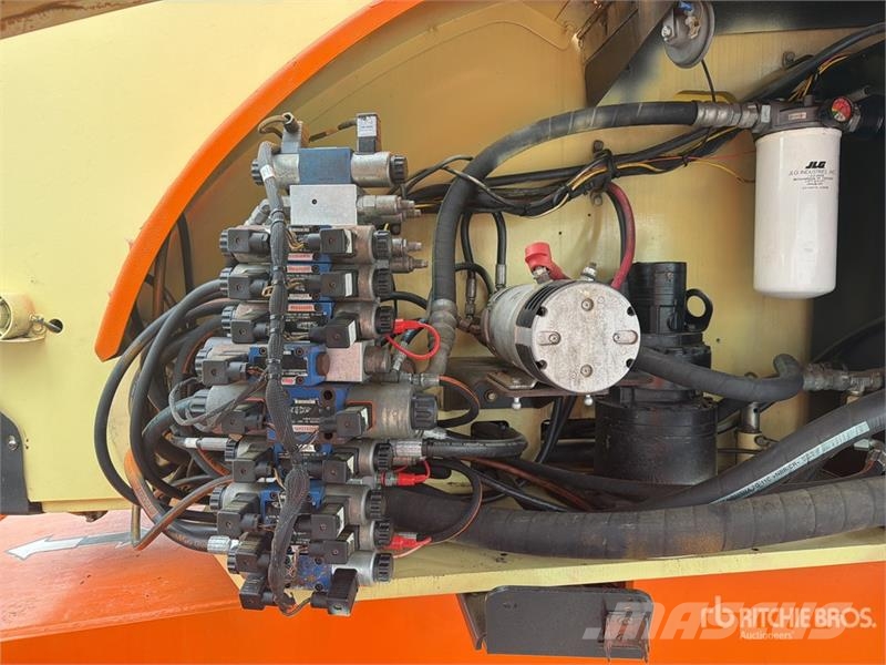 JLG 800 AJ 4WD Diesel Elevador Articulado / Articulati Strēles pacēlāji