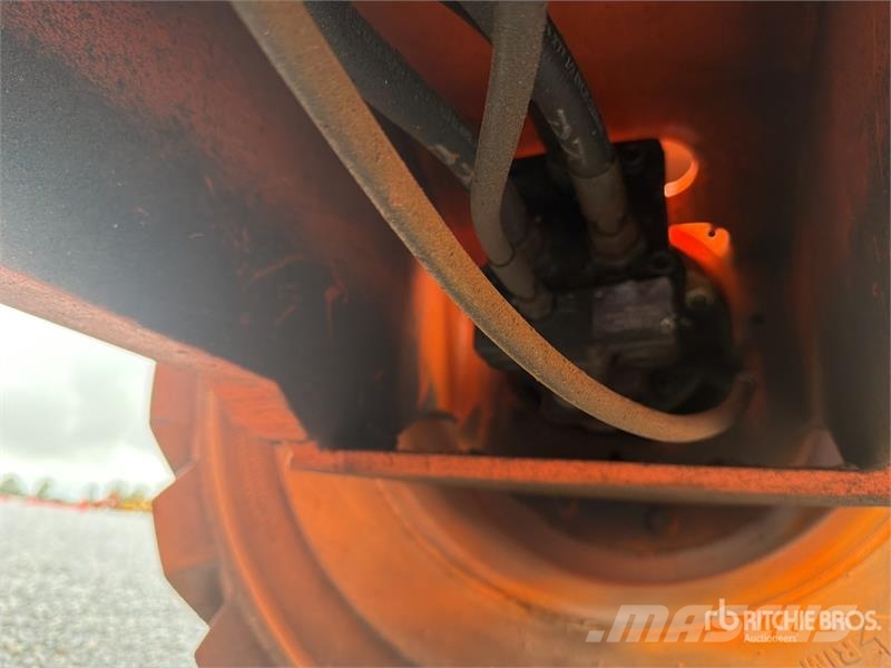 JLG 800 AJ 4WD Diesel Elevador Articulado / Articulati Strēles pacēlāji