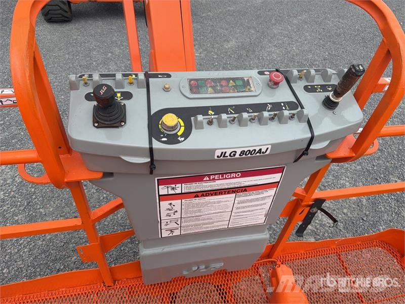 JLG 800 AJ 4WD Diesel Elevador Articulado / Articulati Strēles pacēlāji