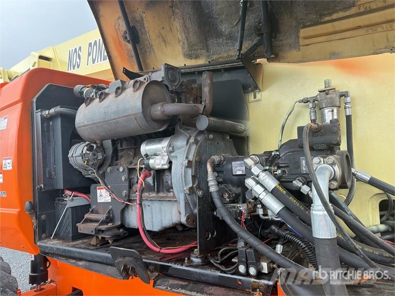 JLG 800 AJ 4WD Diesel Elevador Articulado / Articulati Strēles pacēlāji