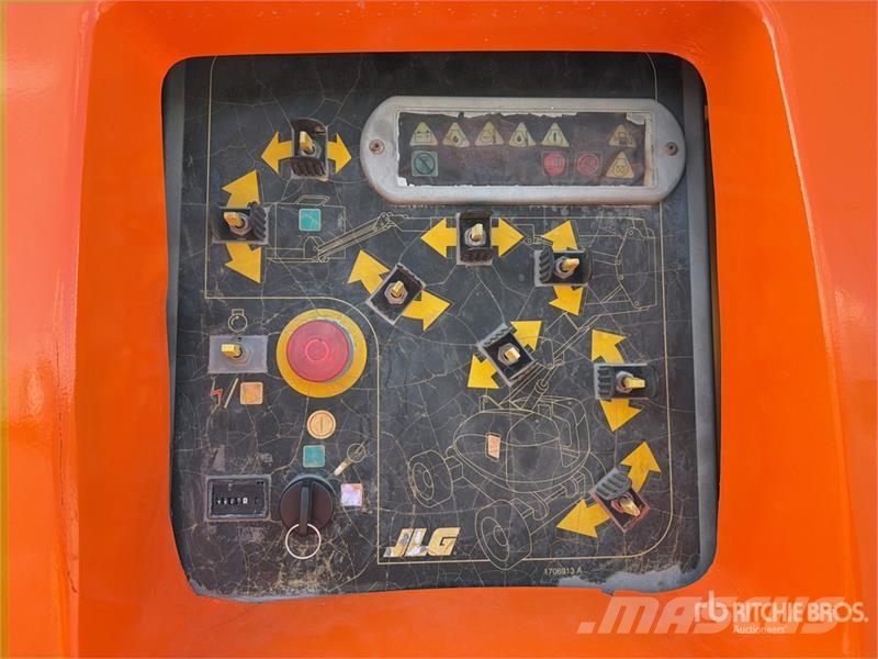 JLG 800 AJ 4WD Diesel Elevador Articulado / Articulati رافعات سلة مفصلية