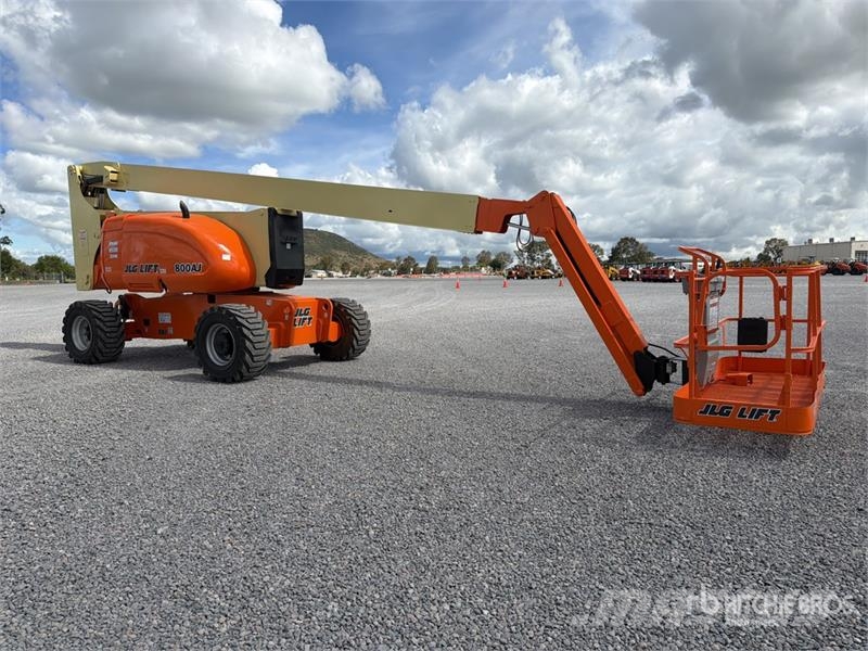 JLG 800AJ 2WD Diesel Elevador Articulado / Articulatin Strēles pacēlāji