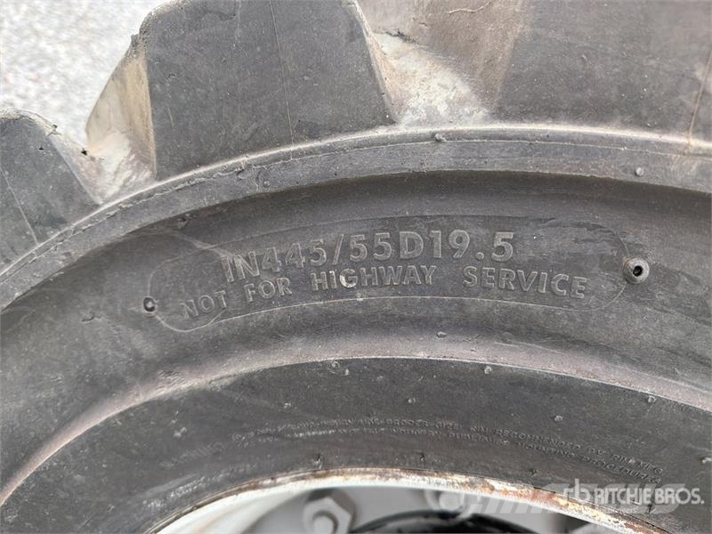 JLG 800AJ 4WD Diesel Elevador Articulado / Articulatin Strēles pacēlāji