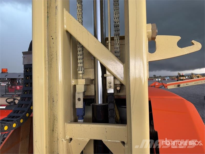 JLG T10E Elevador Vertical / Vertical Mast Lift Vertical mast lifts